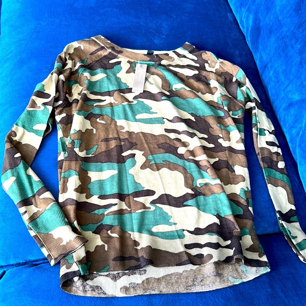 JCrew lightweight camo print sweater.Size Small